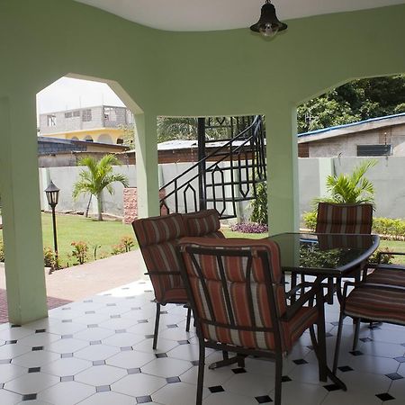 Quest Lodge Spintex Exterior foto