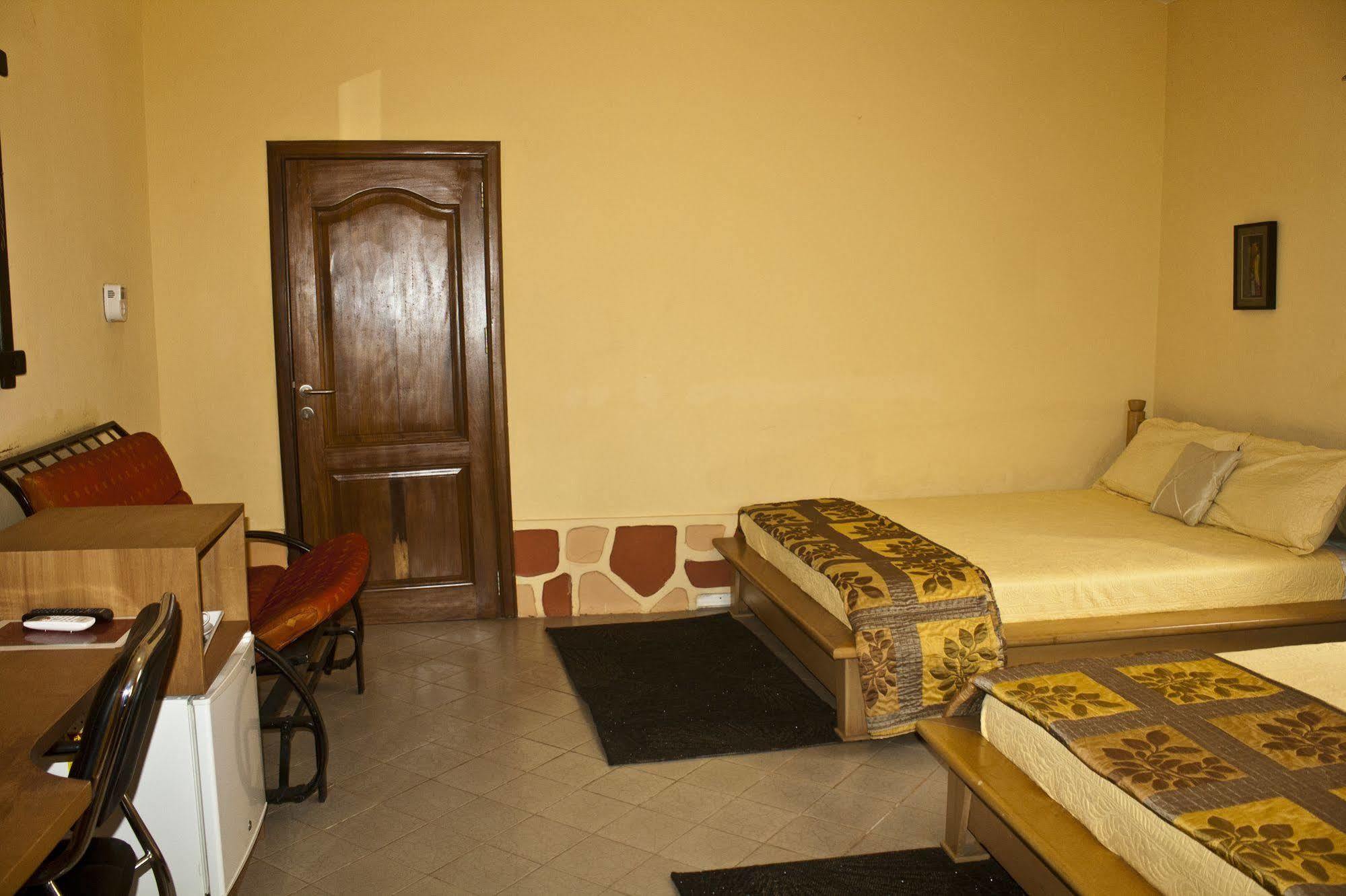 Quest Lodge Spintex Exterior foto